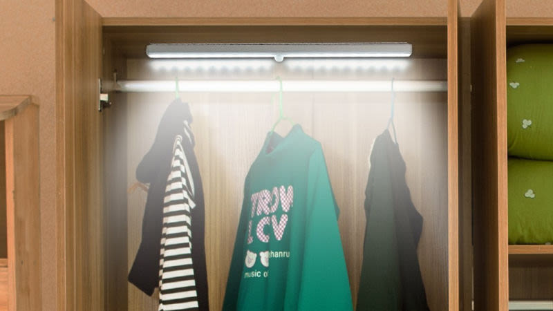 Luz OxyLED con sensor de movimiento, $15 con código NXGXEGC8